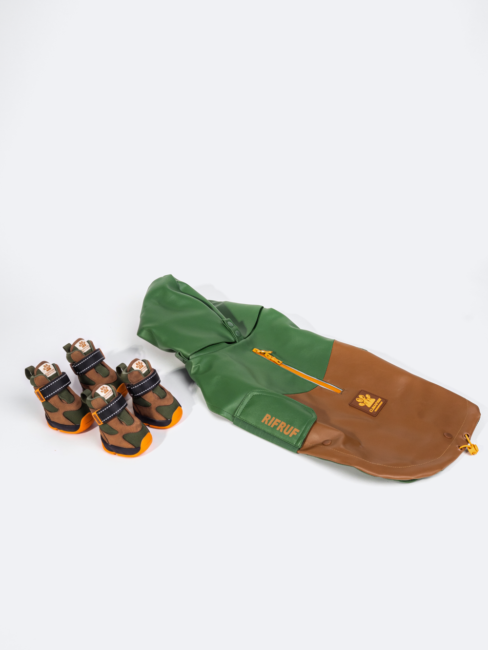 CLIMAPAW set in Beef & Broccoli: Apollo 1 boots and Stormhunter Raincoat